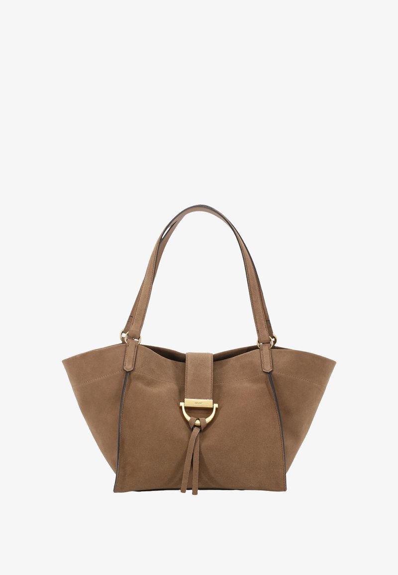 Braune Wildleder-Tasche mit strukturiertem Design, ausgestattet mit goldfarbener Hardware und einem geknoteten Detail. Doppelte Schulterriemen.