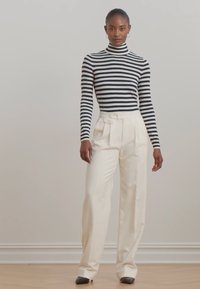 Thumbnail Image 2