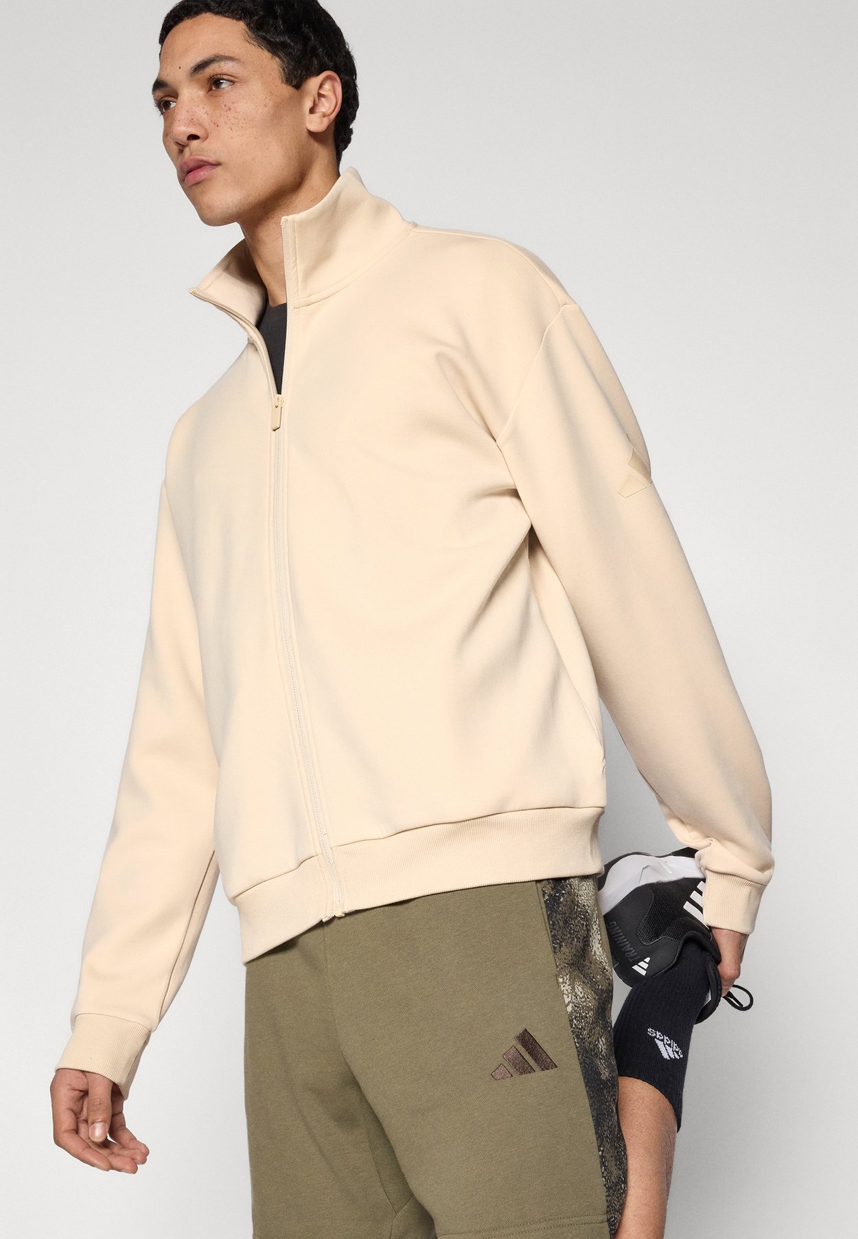 SOFT LUX TRACK TOP