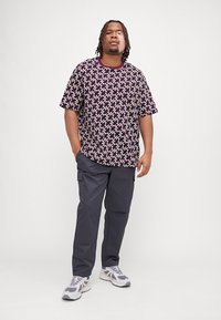 Tommy Hilfiger MONOGRAM TEE  - T-shirts med print - red/white/blue