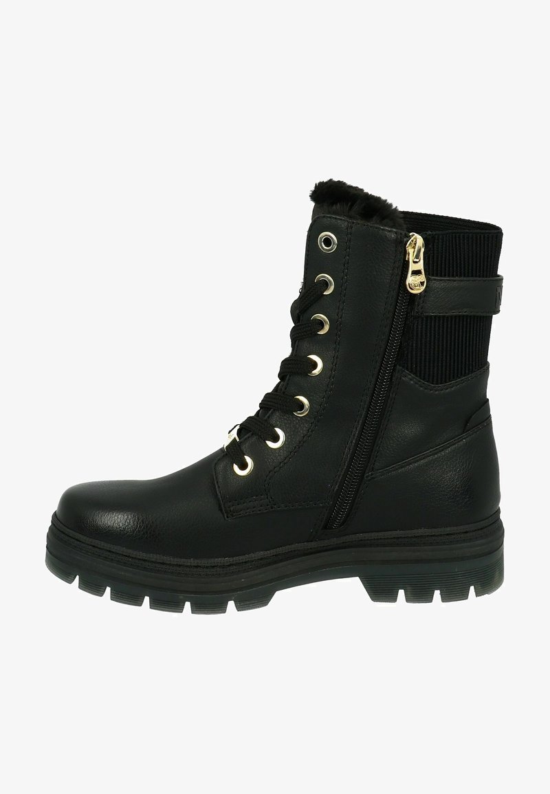 Schwarze Knöchelstiefel aus Leder, ausgestattet mit goldfarbenen Verzierungen, Schnürung vorne, Seitenreißverschluss und einer strukturierten Gummisohle.