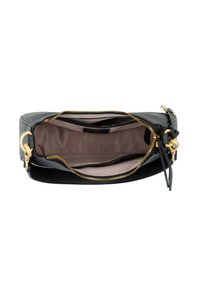 Zwarte leren tas met een gestructureerd oppervlak, gouden rits en hardware. De binnenkant is gevoerd met lichtgekleurd stof; bevat compartimenten voor organisatie.
