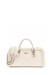 Bolso acolchado blanco con acentos de piel sint�ética, doble asa y una correa de cadena desmontable. Presenta herrajes en tono dorado y charms decorativos.