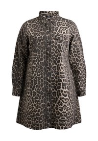 Vestido camisero de estampado de leopardo en beige y negro, con un cierre de botones en la parte delantera, un cuello, dos bolsillos en el pecho y mangas largas. Hecho de tela vaquera.