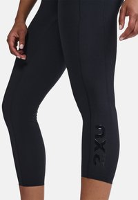 2XU FORM STASH HI-RISE COMPRESSION - Pajkice - black black