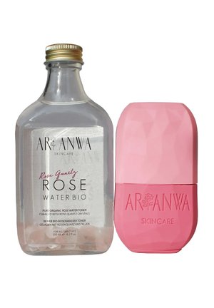 ARI ANWA SKINCARE FACIAL ICE CUBE ROSE SET FACIAL ICE CUBE ROSE SET - Skincare set - rosa