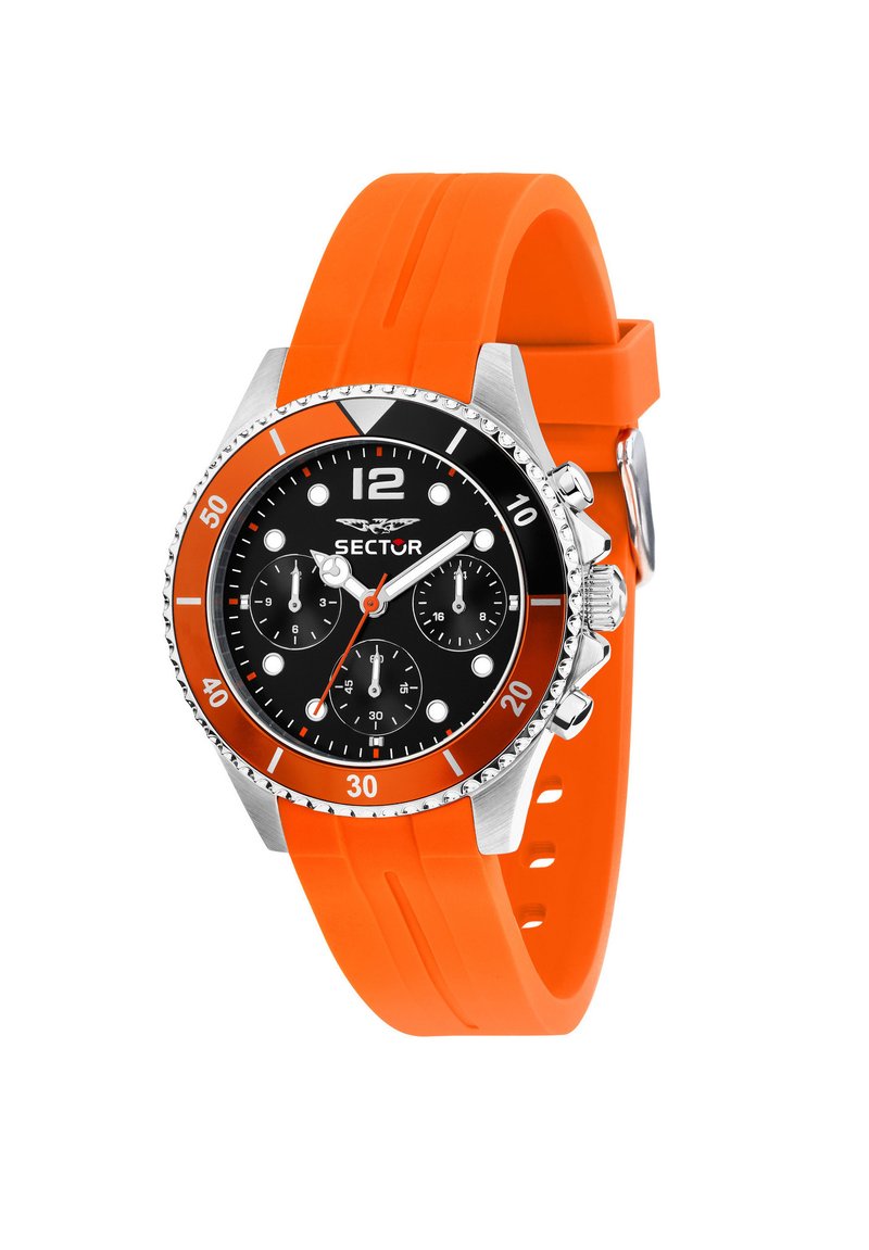 Orologio sportivo nero e arancione con cinturino in gomma, lunetta argentata, funzionalità cronografo, numeri bold e superficie liscia.
