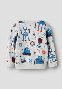 Sudadera gris con un patrón colorido de robots en azul, rojo y negro, con diseños circulares y de engranajes. Textura suave y cuello redondo.