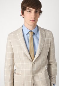 BOSS JAYE ELBOW - Colbert - open white