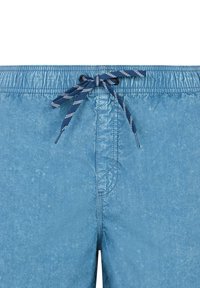 Shorts de bain bleus en tissu léger, avec une surface texturée, une taille élastique et un cordon de serrage marine avec des rayures blanches.