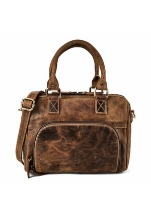 Bolso de mano de cuero marrón envejecido con dos asas, correa de hombro ajustable, bolsillo frontal con cremallera y detalles de herrajes de latón.