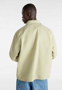 Vans TORREY CANVAS COACH - Übergangsjacke - elm