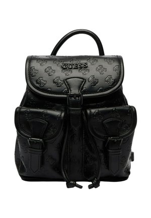 Zaino Guess in pelle nera con motivo del logo in rilievo, pattina frontale, due tasche con fibbia e manico superiore.