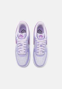 Nike Sportswear AIR FORCE 1  - Sportcipő - hydrangeas/black raspberry/barely grape/white