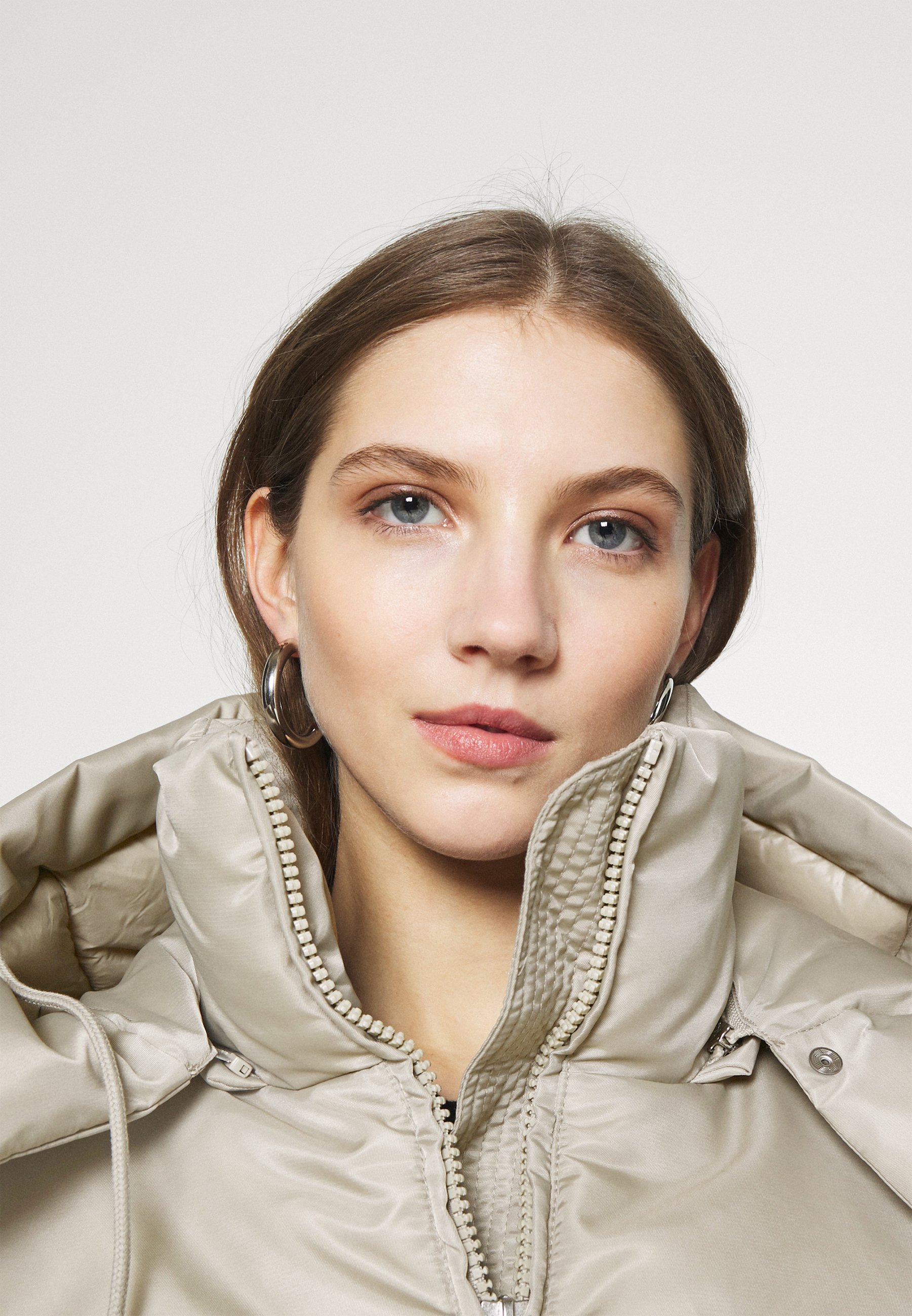 Weekday HANNA SHORT PUFFER JACKET 