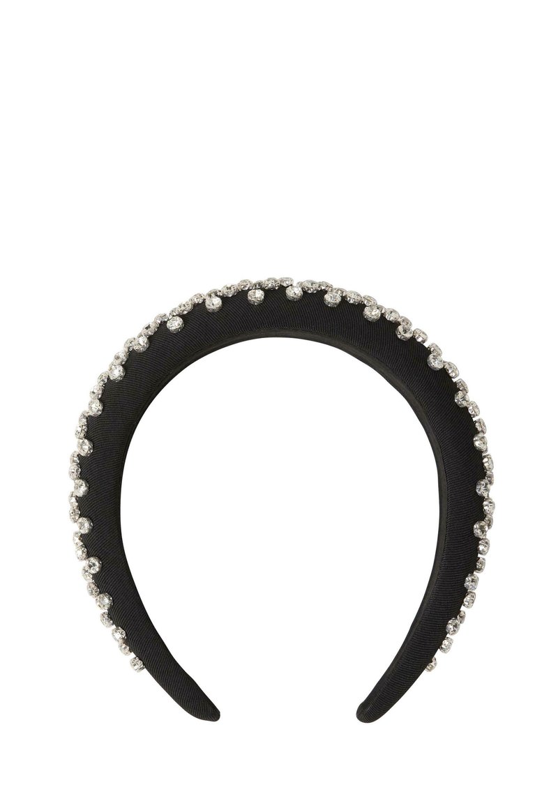 Sort stofhovedbånd pyntet med en række små, skinnende rhinsten langs den øverste kant, glat tekstur og rundet form.