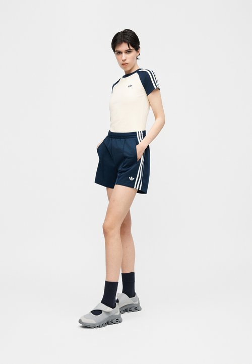 Adidas Originals Firebird Casual Shorts Women's — foto 5