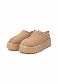 XTI Loafers - beige