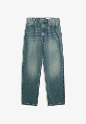 Jeans in denim azzurro chiaro con vita alta, taglio ampio e sbiaditure sottili; presentano cinque tasche e hardware in metallo.