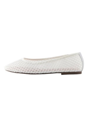 Next, Ballerines - white