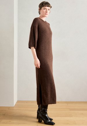 DRESS KERSTIN - Džemperkleita - brown