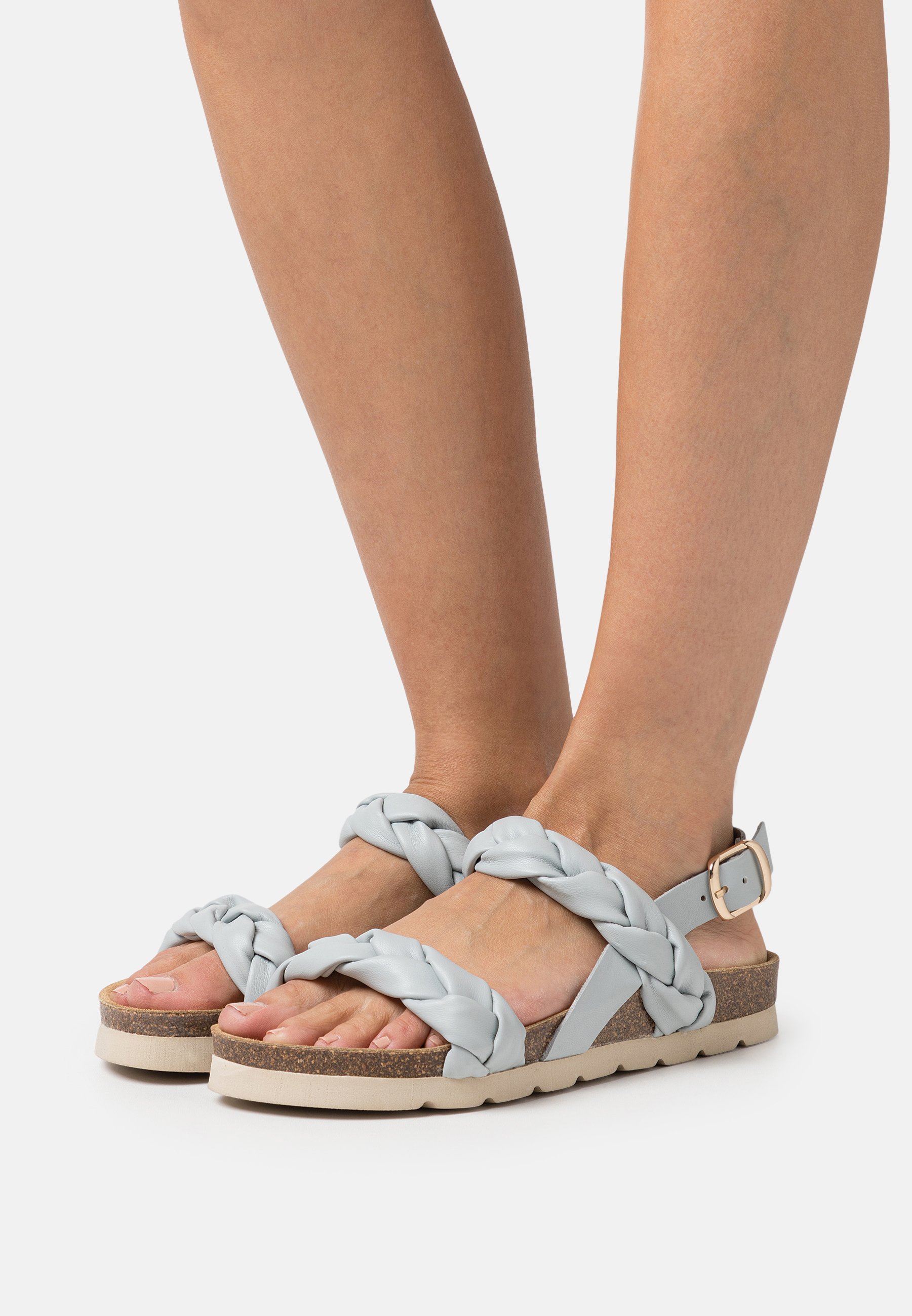 Bílé dámské pantofle Brionia R | .cz - Oficiální e-shop značky