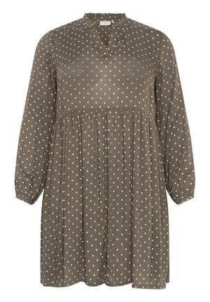 Olivengrøn kjole lavet af letvægtsstof, med V-halsudskæring, lange ærmer og hvide prikker, samt detaljer med en samlet talje.