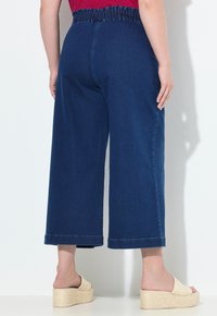 Ulla Popken WEITES BEIN KOMFORTBUND - Jeans relaxed fit - dark blue denim