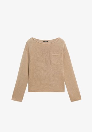 Pull beige en maille à manches longues avec un col rond et une petite poche poitrine sur le côté gauche.