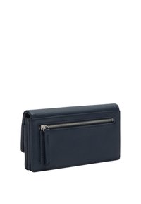 Granatowy skórzany portfel o gładkiej fakturze, z kieszenią na suwak i składanym designem. Wykończony srebrnymi elementami metalowymi.