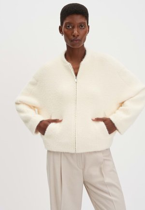 TAILORED CLASSIC SOFT LOCKERE PASSFORM - Vest - soft cream