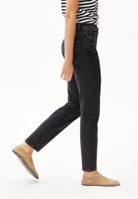 ARMEDANGELS Vaqueros slim fit - black