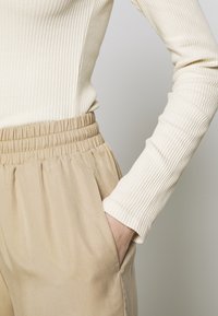 Object Petite Stoffhose - nude