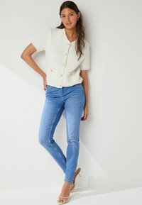 Next SUPER SOFT STANDARD - Traperice uskog kroja - bright blue