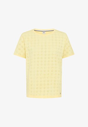 Geel shirt met korte mouwen, oogjesbloemenpatroon en ronde hals, gemaakt van lichtgewicht stof.