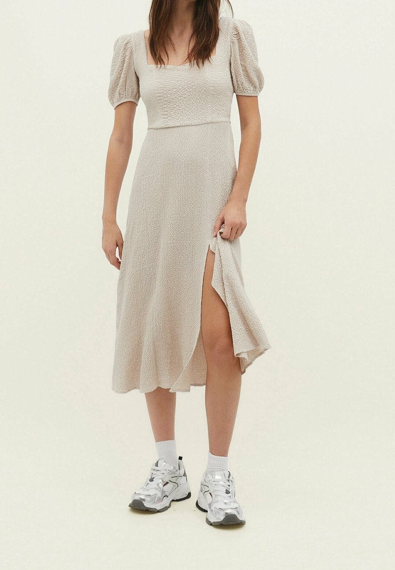 Stradivarius Vestito casual stone/pietra (Second hand