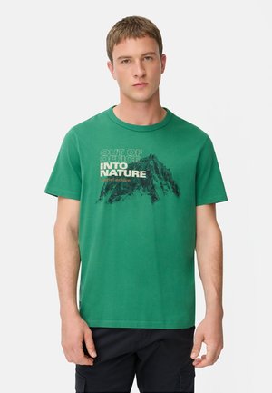 camel active MIT RUNDHALSAUSSCHNITT - T-shirt imprimé - green