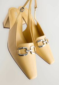 Next Pumps - yellow