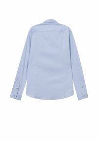Cămașă lungă bleu deschis, cu guler, textură fină și manșete cusute cu nasturi. Prezintă un yoke pe spate și detalii subtile de cusătură.