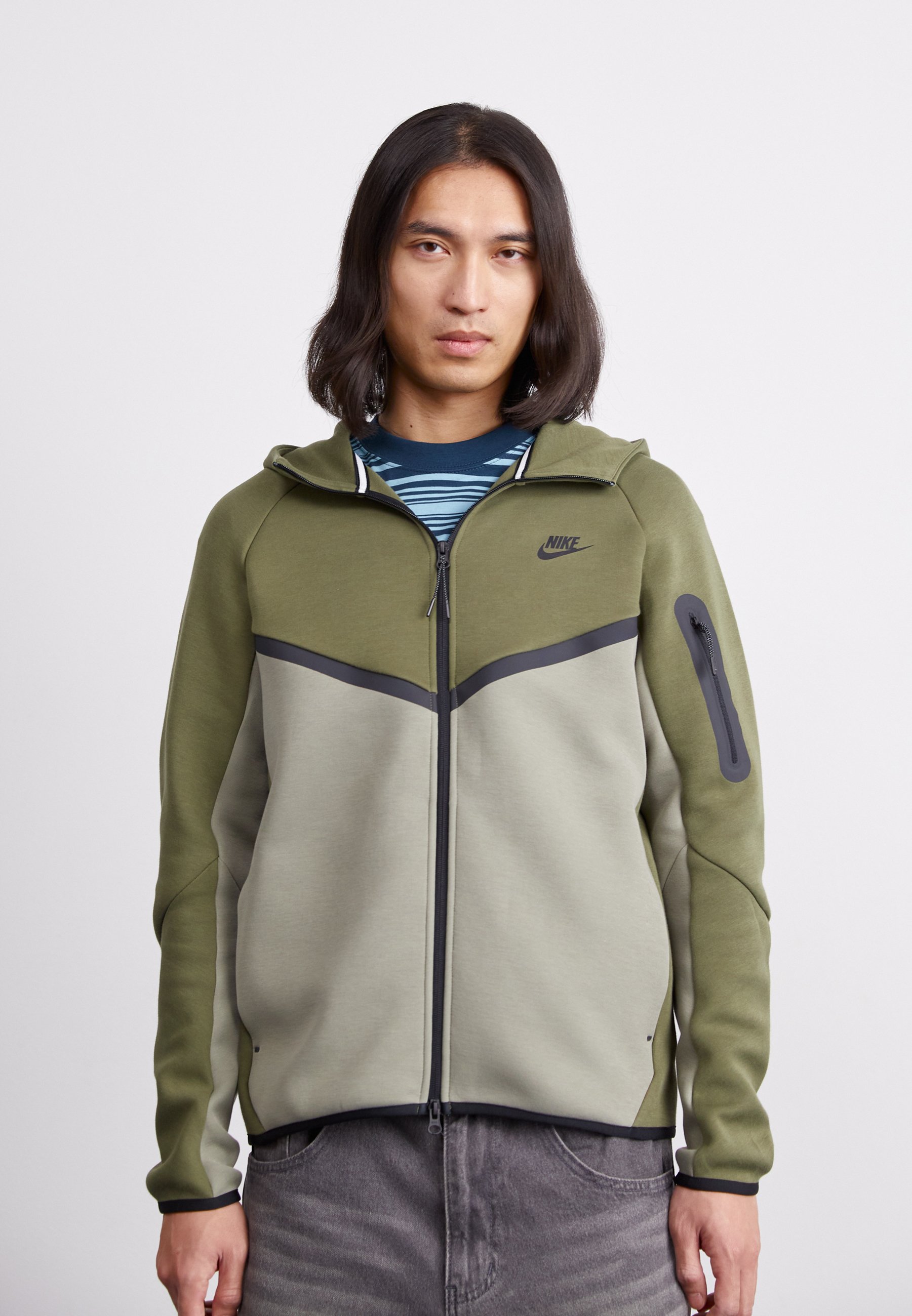 Nike Sportswear TECH FLEECE Sudadera con cremallera medium