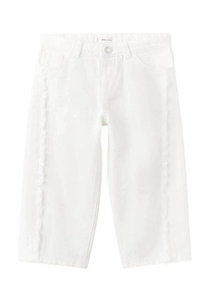 Beli kavbojki do kolen z raztrganimi stranskimi šivi, sprednjimi žepi, zankami za pas in zapenjanjem na gumb.