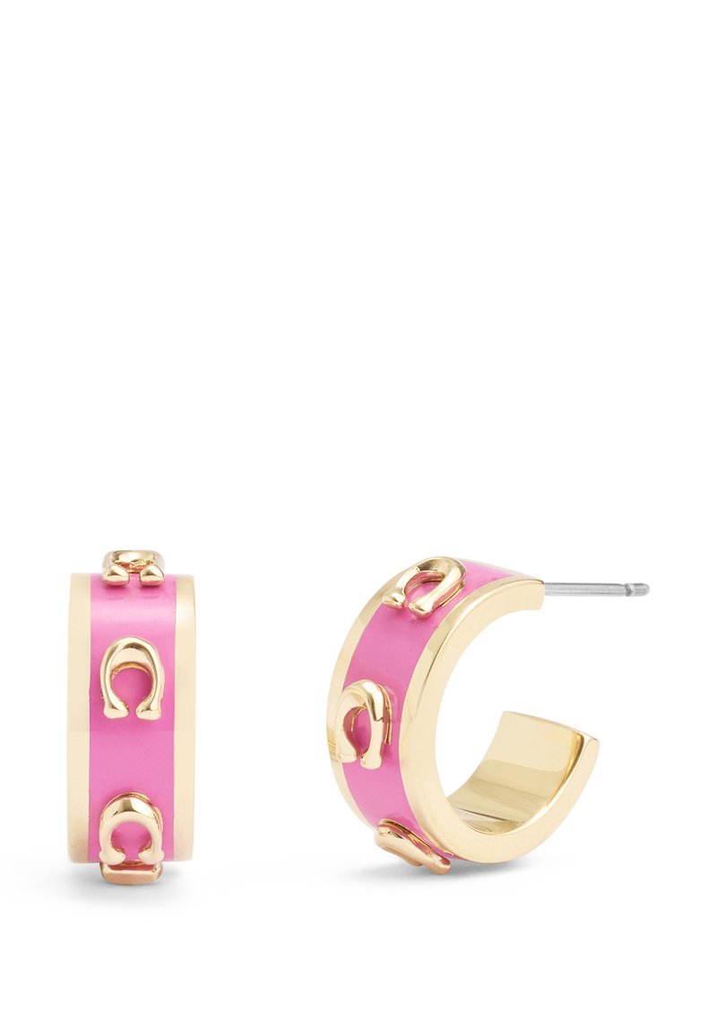 Gouden oorbellen in de vorm van hoepels met een heldere roze emaille band. Bevat kleine gouden accenten die lijken op hoefijzers langs de band, ontworpen met een gepolijste afwerking.