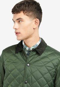 Barbour CRESTED HERRON QUILT - Light jacket - grün