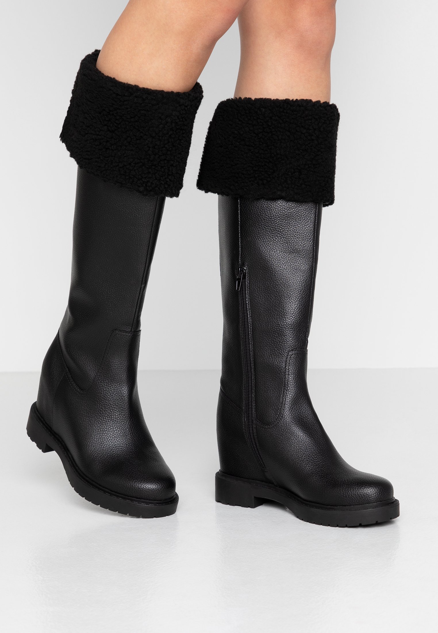 botte guess talon