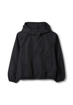 Schwarze leichte Kapuzenjacke mit Frontreißverschluss, zwei Seitentaschen, elastischen Bündchen und elastischem Saum vor weißem Hintergrund.