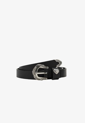 Cintura di pelle nera con fibbia decorata in stile western in argento, punta e dettaglio metallico a forma di cuore sul passante della cintura.