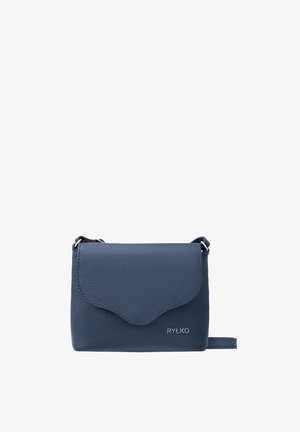 Borsa a tracolla blu in pelle con finitura testurizzata, chiusura a patta, dettagli in metallo argentato e tracolla regolabile, con un logo discreto sul davanti.