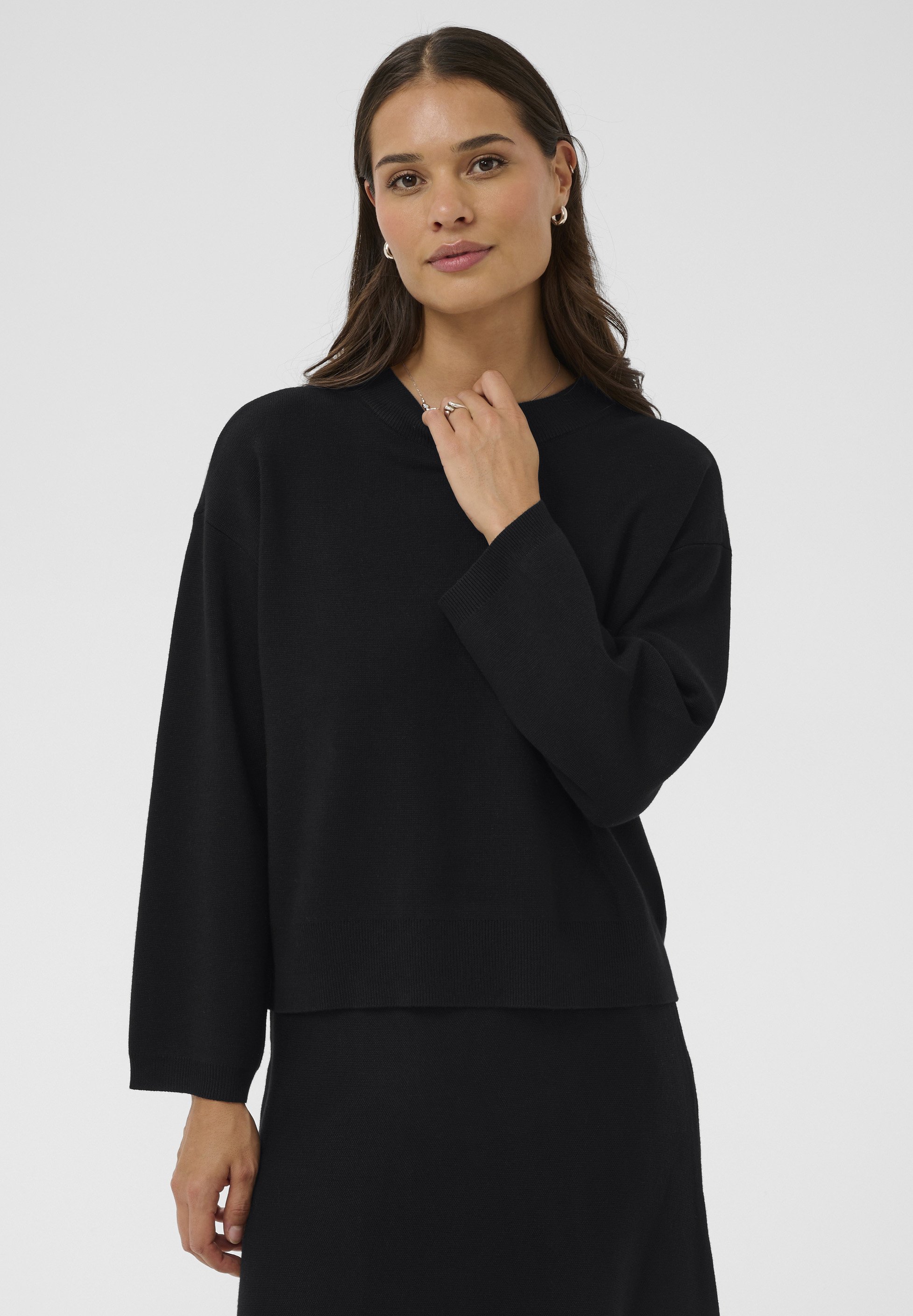KAFFE Pullover Donna Con Maniche A Vescovo – Morbido, A Righe, Scollo A Cravatta – Colore Naturale, Taglie Regolari