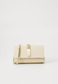 Béžové strukturované psaníčko se zlatým řetízkovým popruhem, má obdélníkový tvar, magnetické zapínání a na přední straně logo.