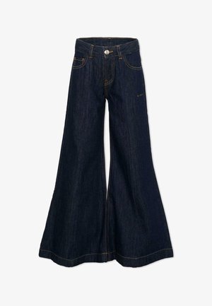 Ciemnoniebieskie dzwony z denimu z przodu na guziki i zamek błyskawiczny oraz kontrastującym pomarańczowym przeszyciem, pokazane na płasko na białym tle.